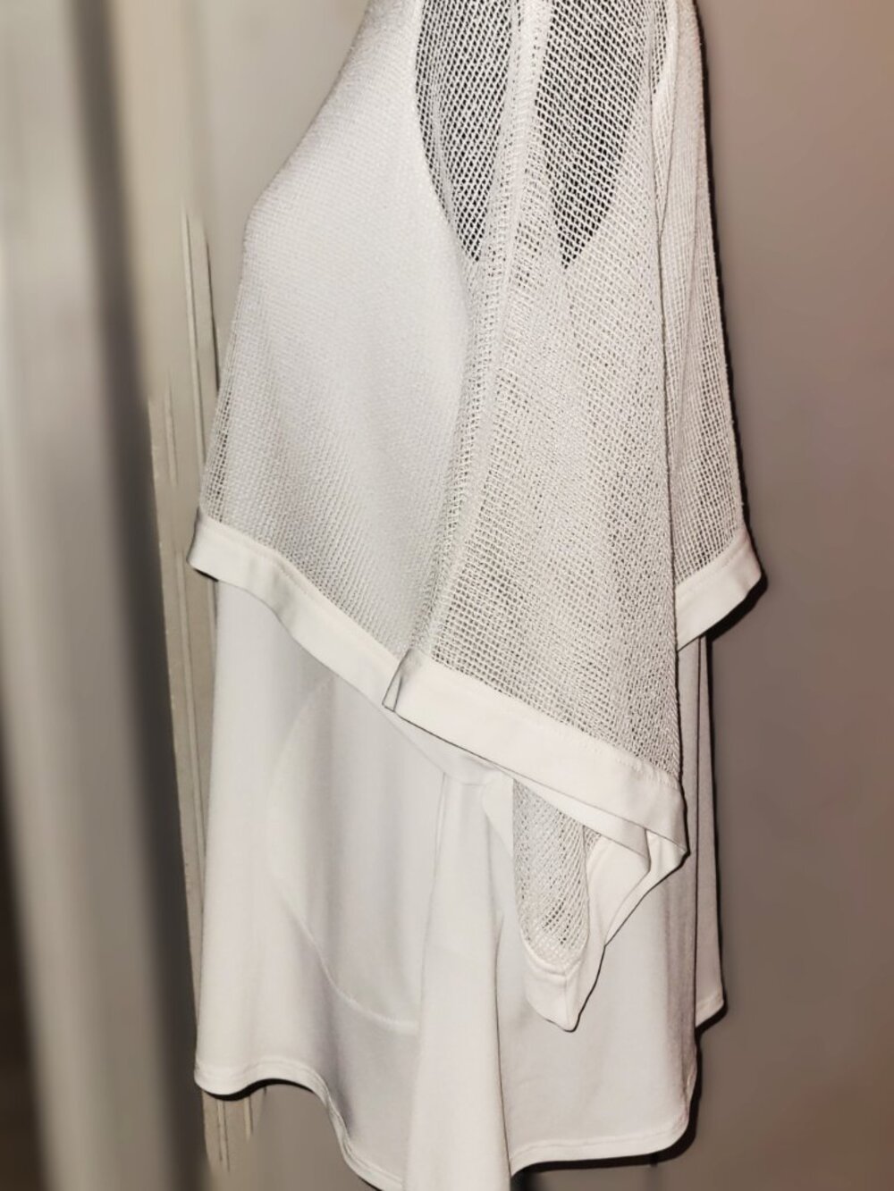 IC Collection White Mesh Poncho Style Tunic - S - Picture 5 of 5